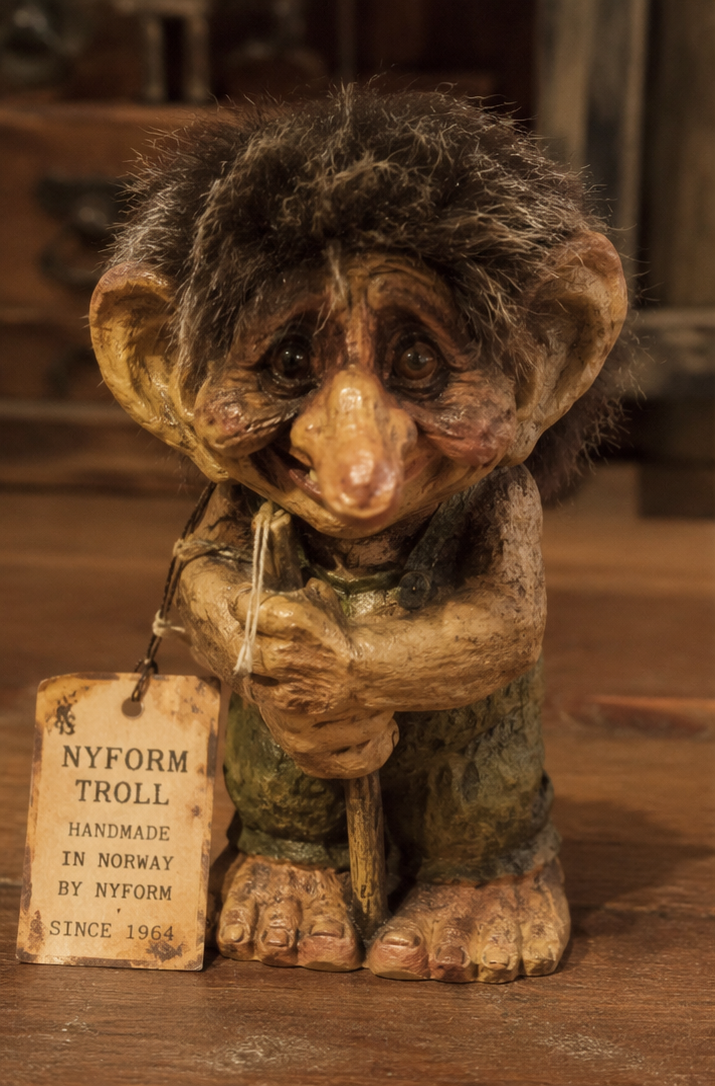 Troll norvegese Nyform artigianale con bastone